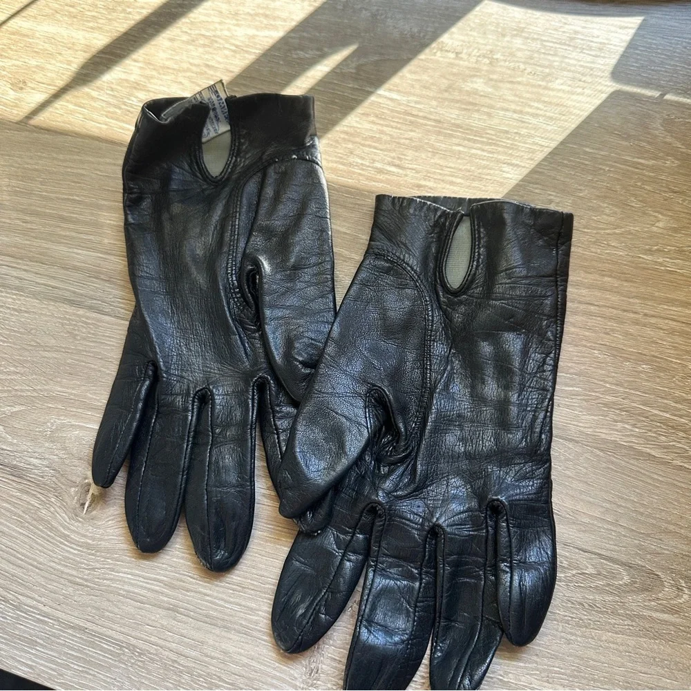 Vintage Fownes Black Leather Gloves